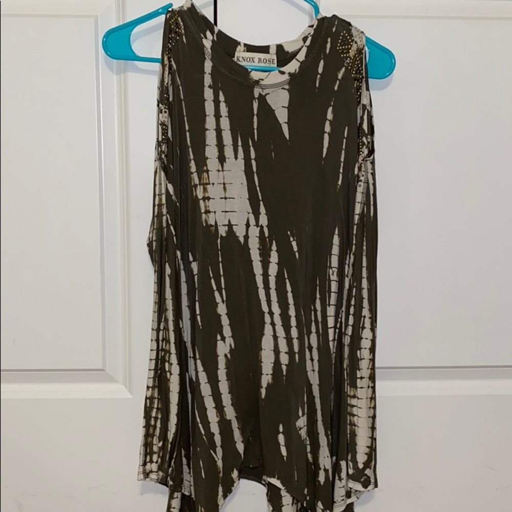 Long sleeve nicer shirt with open shoulders